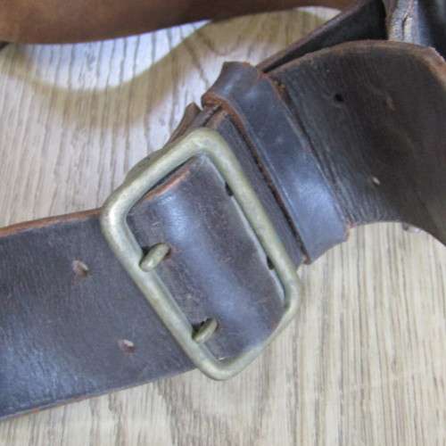 Old leather Police sam brown belt with gun holster and handcuff pouch - 106cm