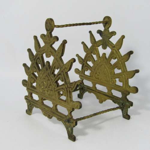 Antique Brass pen stand - one stabilizer loose