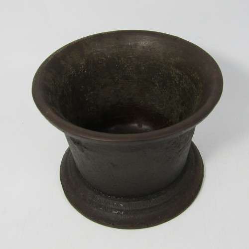 EEch Hile and Co. Ltd. Vysel and Stamper antique mortar and pestle No. 2 Best British make