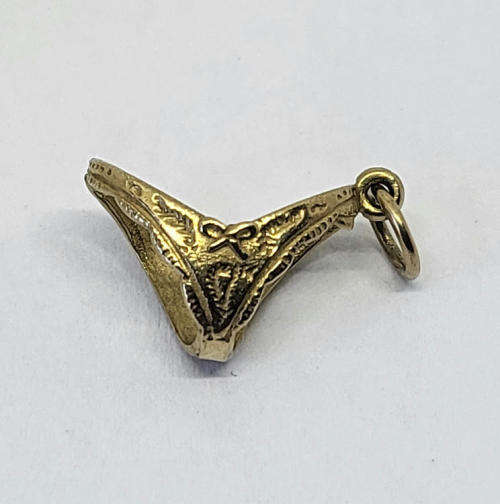 9Kt Gold panty charm pendant - Weighs 1.0g