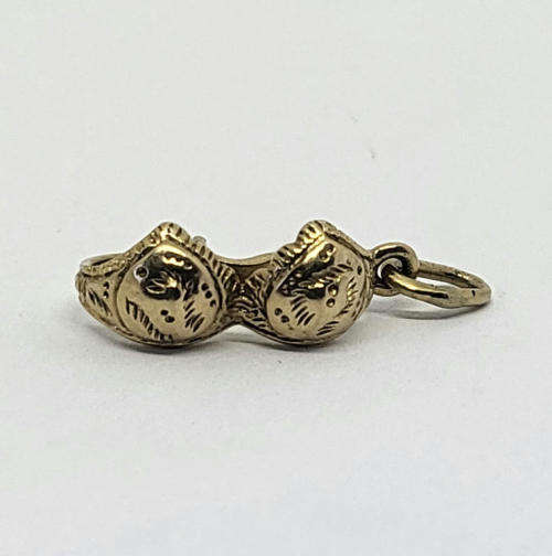 9kt Gold bra charm pendant - Weighs 0.9g