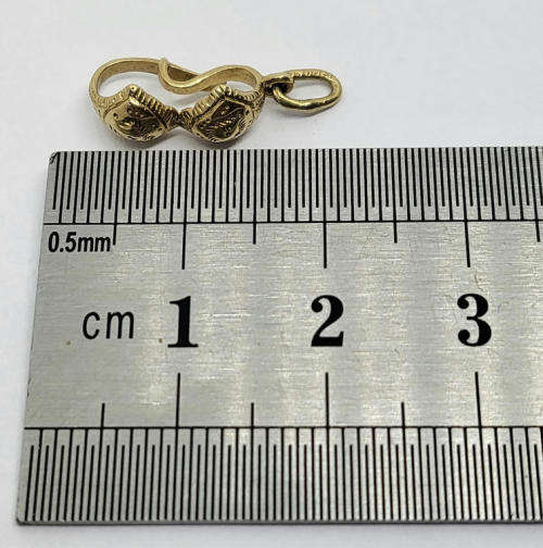9kt Gold bra charm pendant - Weighs 0.9g