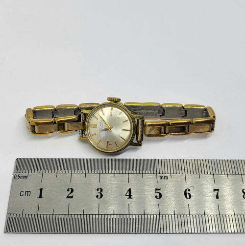 Vintage Universal Geneve manual wind ladies watch - Working