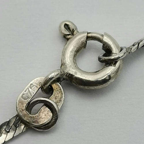 Sterling  Silver necklace 39cm - weighs 1.8g
