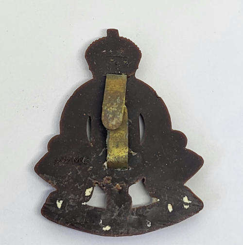 Royal Army Ordnance Corps bakelite cap badge