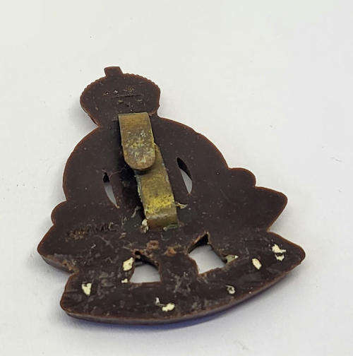 Royal Army Ordnance Corps bakelite cap badge