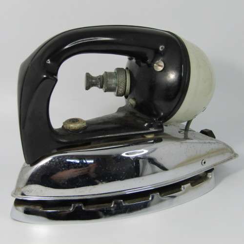 Vintage Tilley Domestic Iron - Kerosene Pressure model DN250A in original box