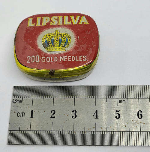 Vintage Lipsilva gramophone needles tin - Some contents