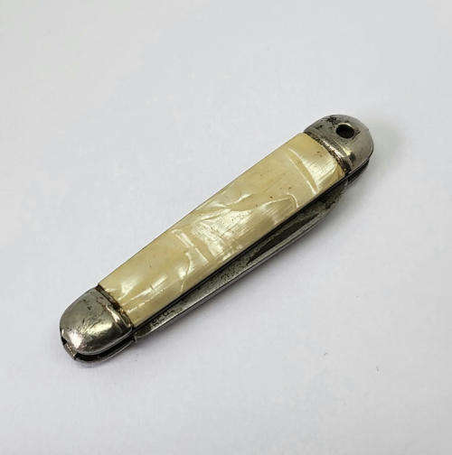 Vintage Richards mini pocket knife