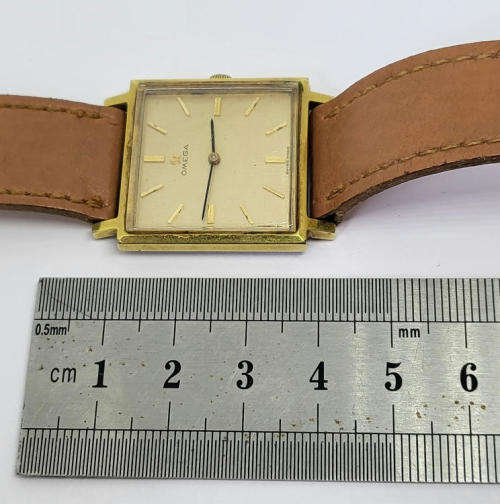 1967 Omega Square face manual wind unisex watch - Caliber 620 - Serial 25125564 - Not working