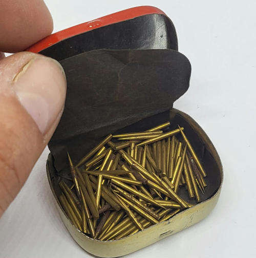 Vintage Champion gramophone needles tin - Some contents