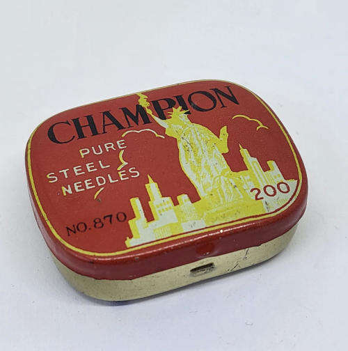 Vintage Champion gramophone needles tin - Some contents