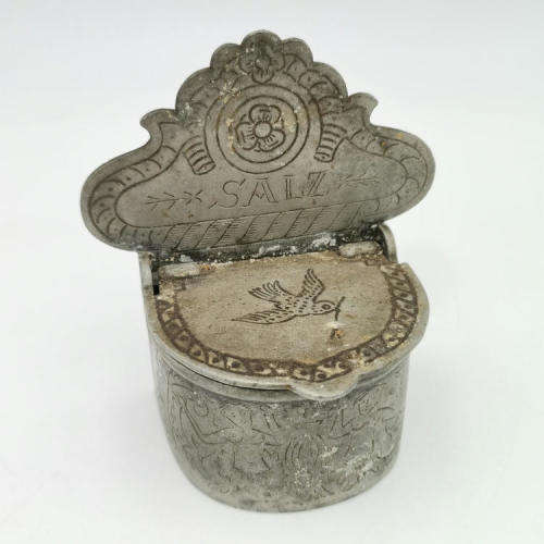 Antique Gnadental Zinn Edward Scholl German pewter salt holder