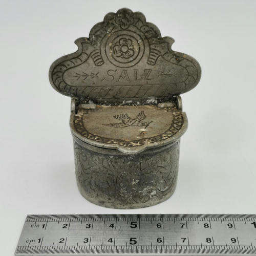 Antique Gnadental Zinn Edward Scholl German pewter salt holder