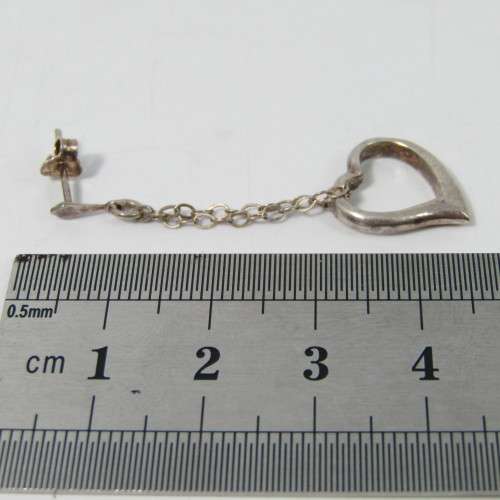 Pair of Sterling Silver heart shaped earrings - weighs 3,0g