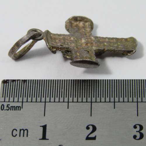 Sterling Silver cross pendant - weighs 2,7g