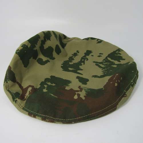 Original 32 Battalion camo beret with badge & 3rd pattern Infantry balkie - 52cm