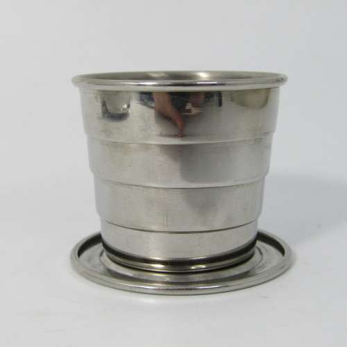 Dalvey Scotland stainless steel hipflask with foldable cup