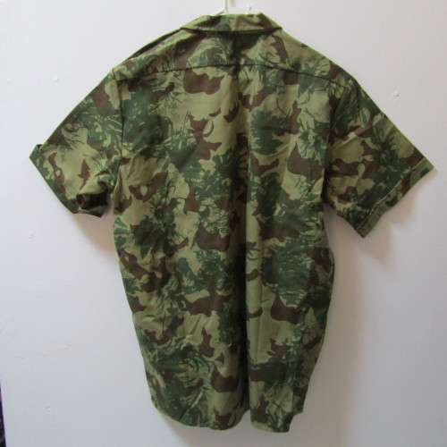 Koevoet Camo short sleeve shirt - size Large