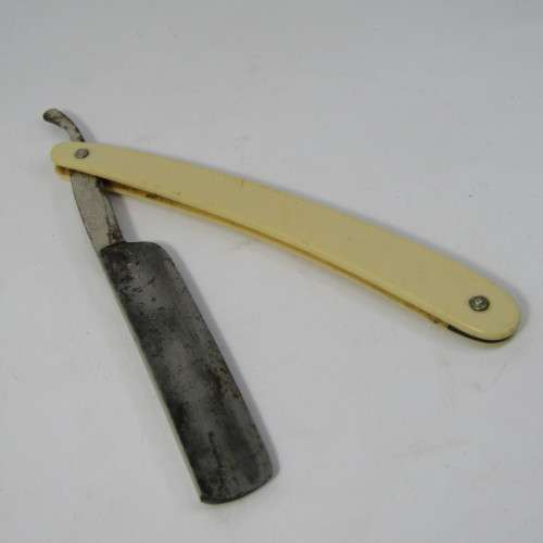 Vintage Clauss straight razor