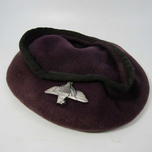 SA Army maroon Paratrooper beret with badge with badge - 54 cm