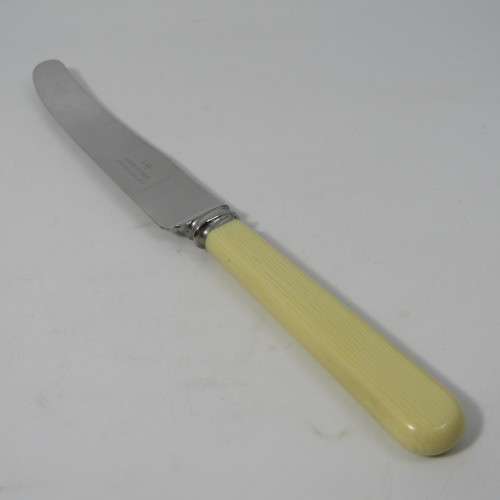 Lot of 6 vintage bone handle knives