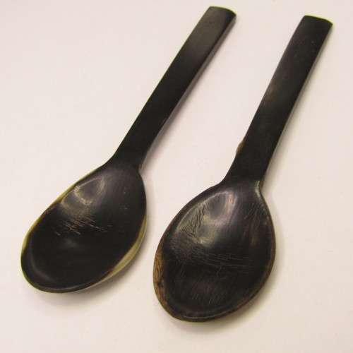 Set of 6 vintage horn spoons