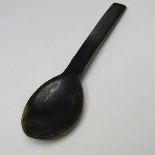 Set of 6 vintage horn spoons