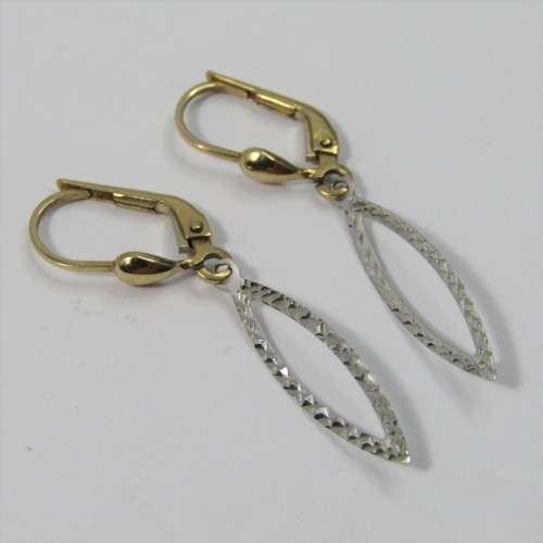Pair of 9kt white & yellow Gold earrings - weighs 1,3g