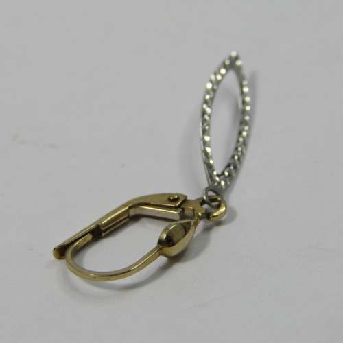 Pair of 9kt white & yellow Gold earrings - weighs 1,3g