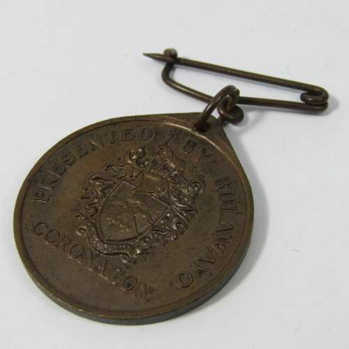 Rhodesia 1953 Queen Elizabeth Coronation medallion presented by Bulawayo
