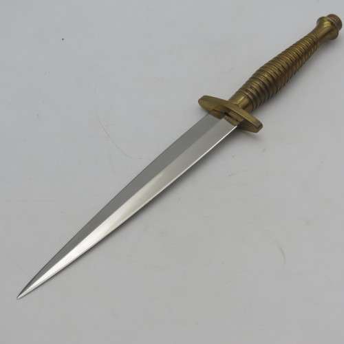 Handmade WW2 style Fairbairn Sykes fighting knife with brass handle in wooden box by Riaan Ras