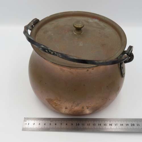 Vintage copper parafine / lampoil stove with pot