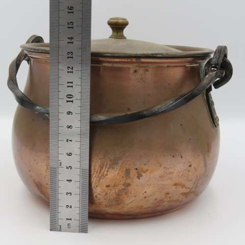 Vintage copper parafine / lampoil stove with pot