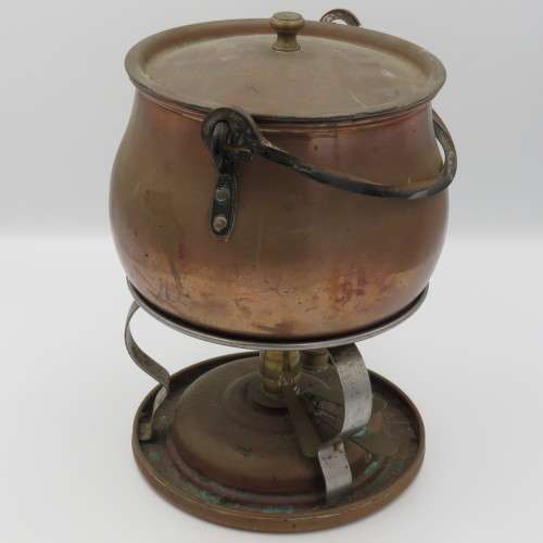 Vintage copper parafine / lampoil stove with pot