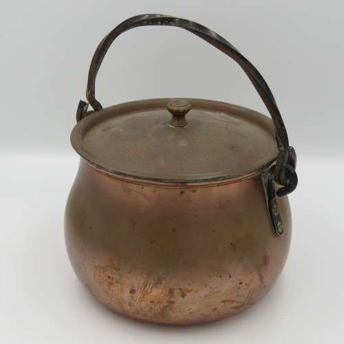 Vintage copper parafine / lampoil stove with pot