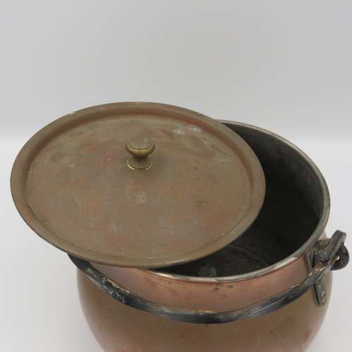 Vintage copper parafine / lampoil stove with pot