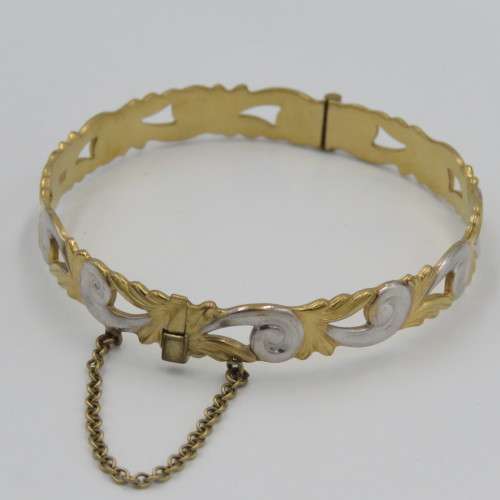 Vintage White & Yellow gold bangle with metal core - safety chain - weight 12,7 g