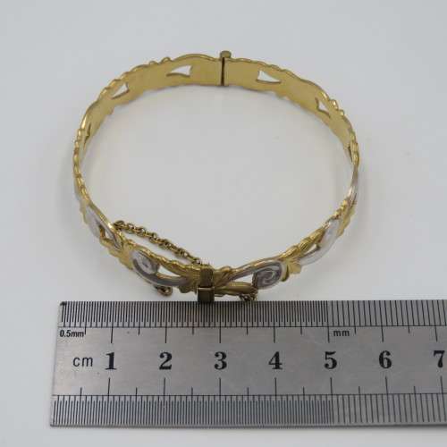 Vintage White & Yellow gold bangle with metal core - safety chain - weight 12,7 g