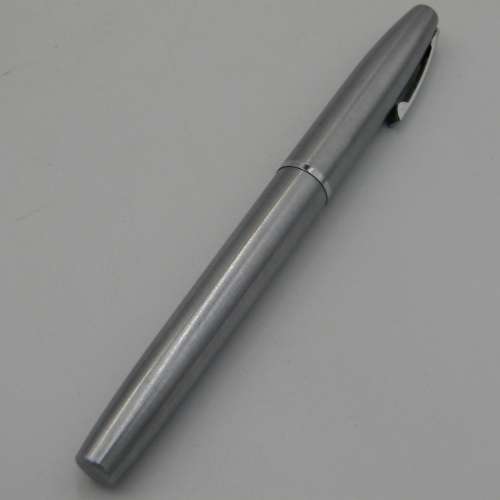 Vintage Sheaffer pen - needs refill