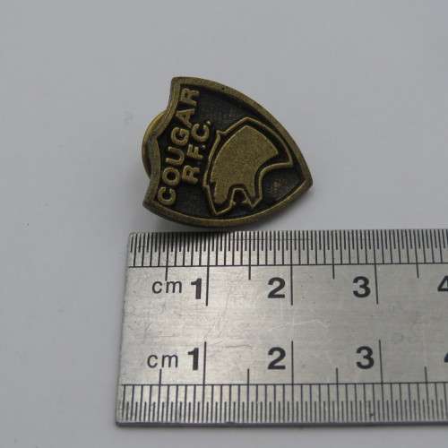 Cougar R.FC rugby club pin badge