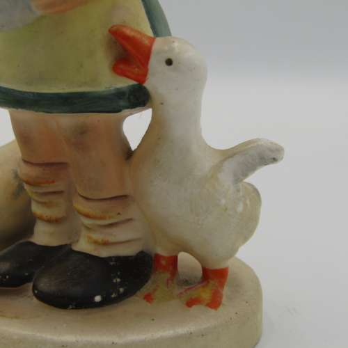 W. Goebel Hummel figurine of girl feeding ducks