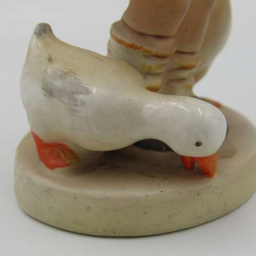 W. Goebel Hummel figurine of girl feeding ducks
