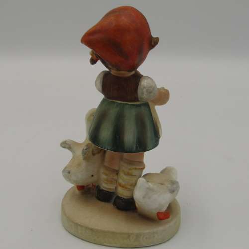 W. Goebel Hummel figurine of girl feeding ducks
