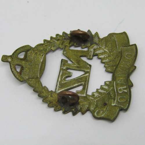 WW2 New zealand Onward badge with lugs