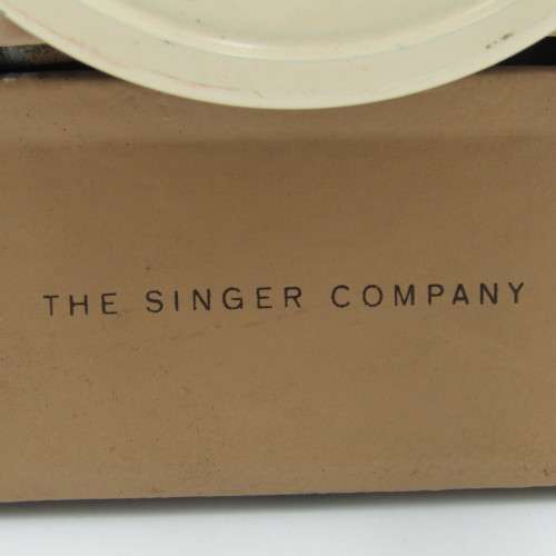 Vintage Singer Sewhandy child`s sewing machine