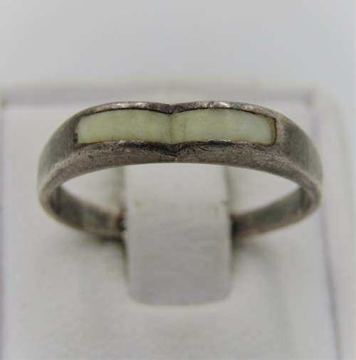 Vintage sterling silver ring with inlay - weighs 2,0g - size M