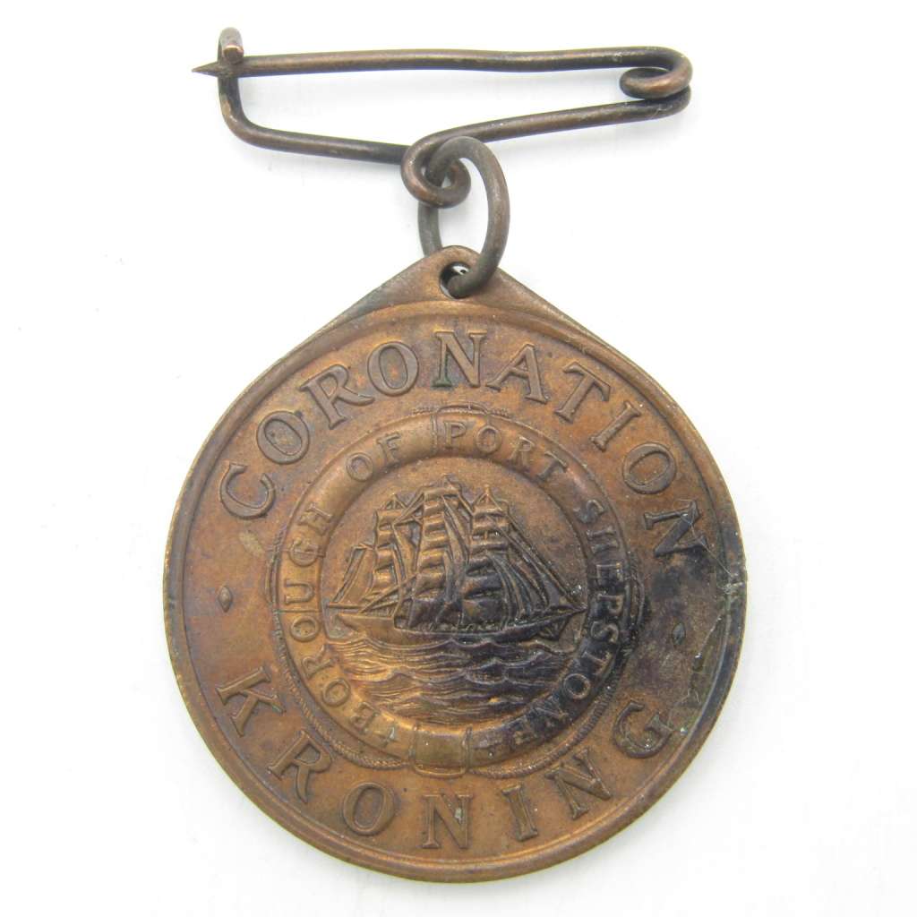 Port Shepstone coronation of QE 2 medallion