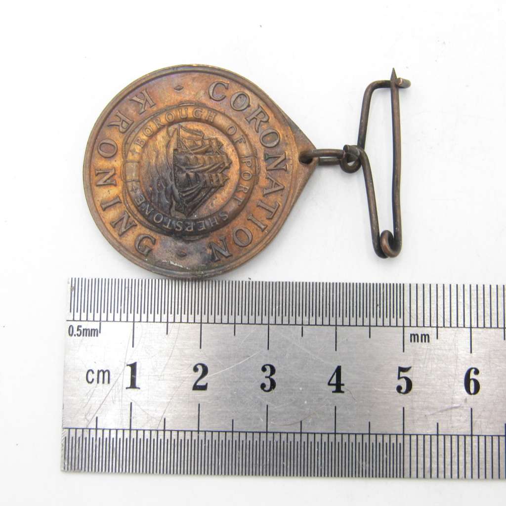 Port Shepstone coronation of QE 2 medallion