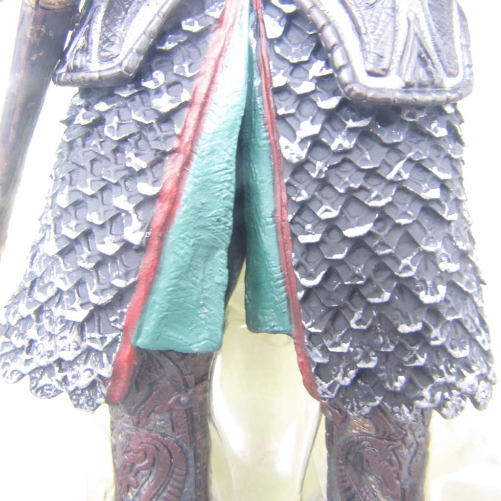 Lord of the Rings The two towers King Theoden in Armor figurine